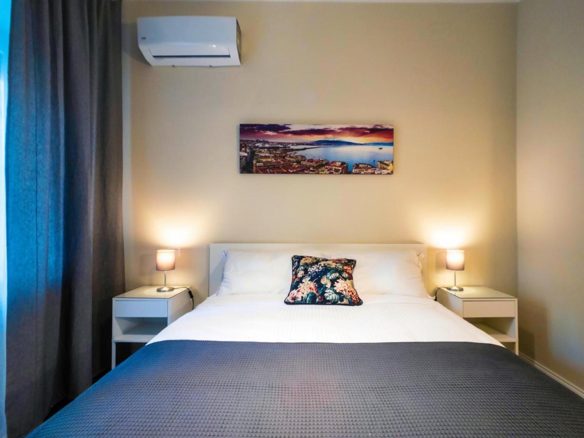 Silia House Napoli Centro Hotel Екстериор снимка