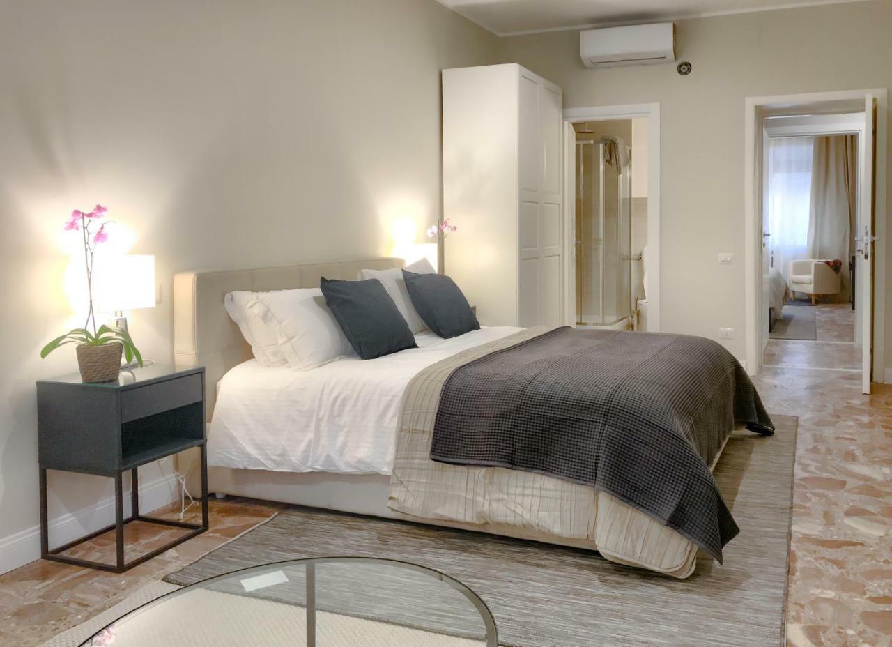 Silia House Napoli Centro Hotel Екстериор снимка