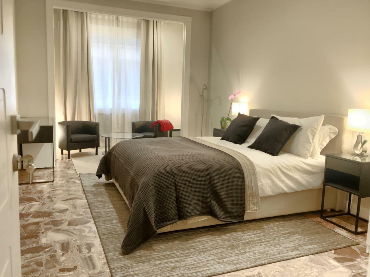 Silia House Napoli Centro Hotel Екстериор снимка