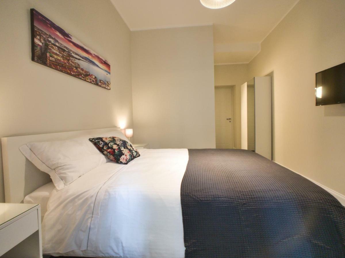 Silia House Napoli Centro Hotel Екстериор снимка