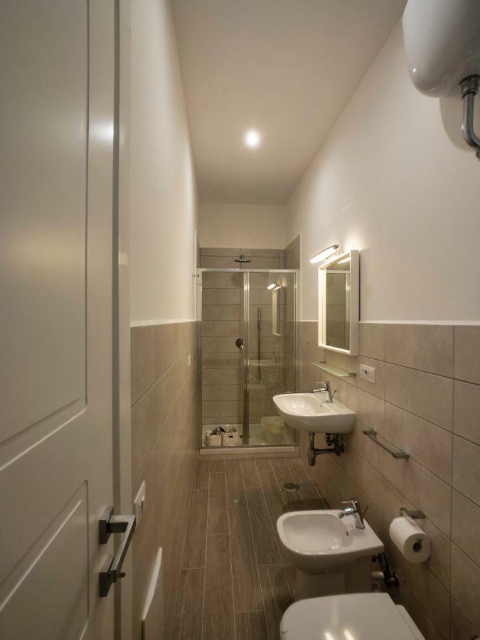 Silia House Napoli Centro Hotel Екстериор снимка