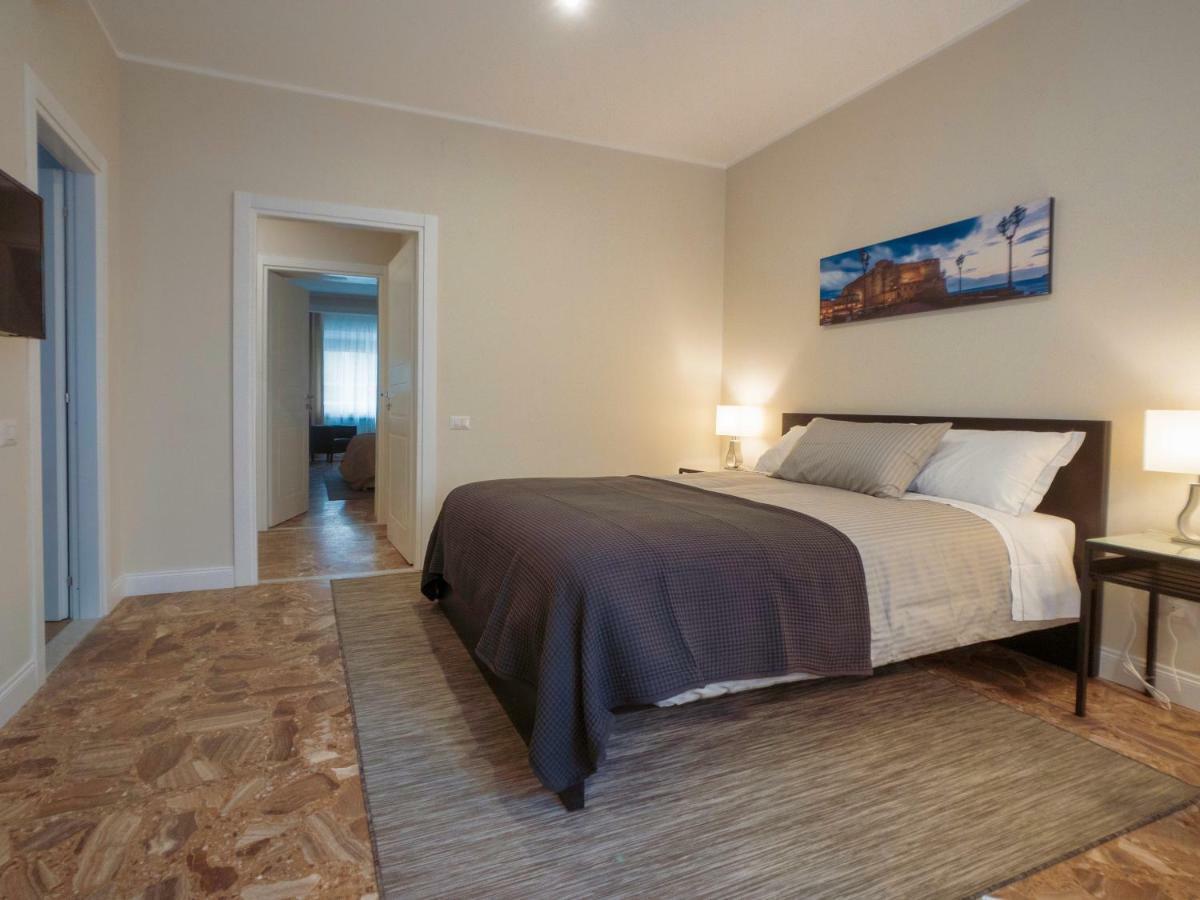 Silia House Napoli Centro Hotel Екстериор снимка